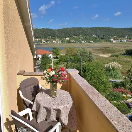 Jaska Anica Apartments Supetarska Draga Kültér fotó