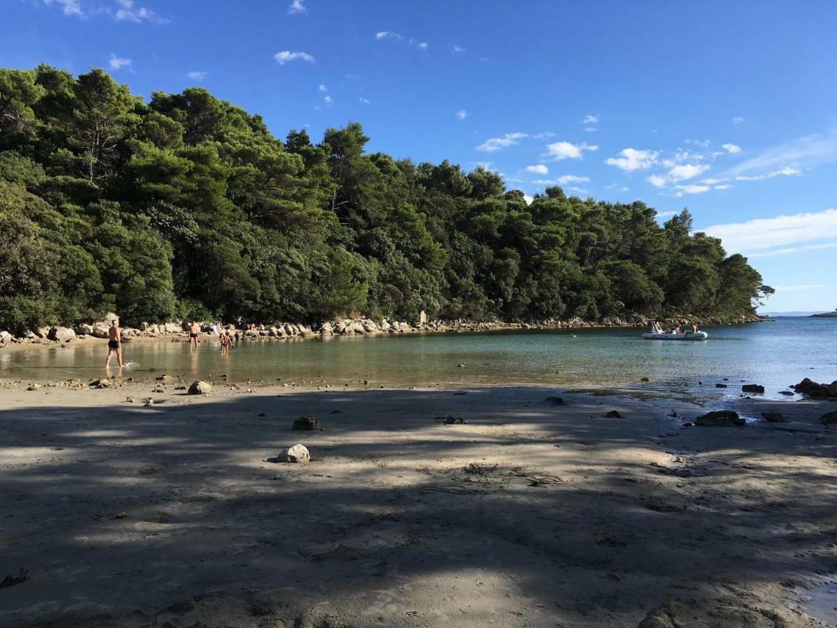 Jaska Anica Apartments Supetarska Draga Kültér fotó