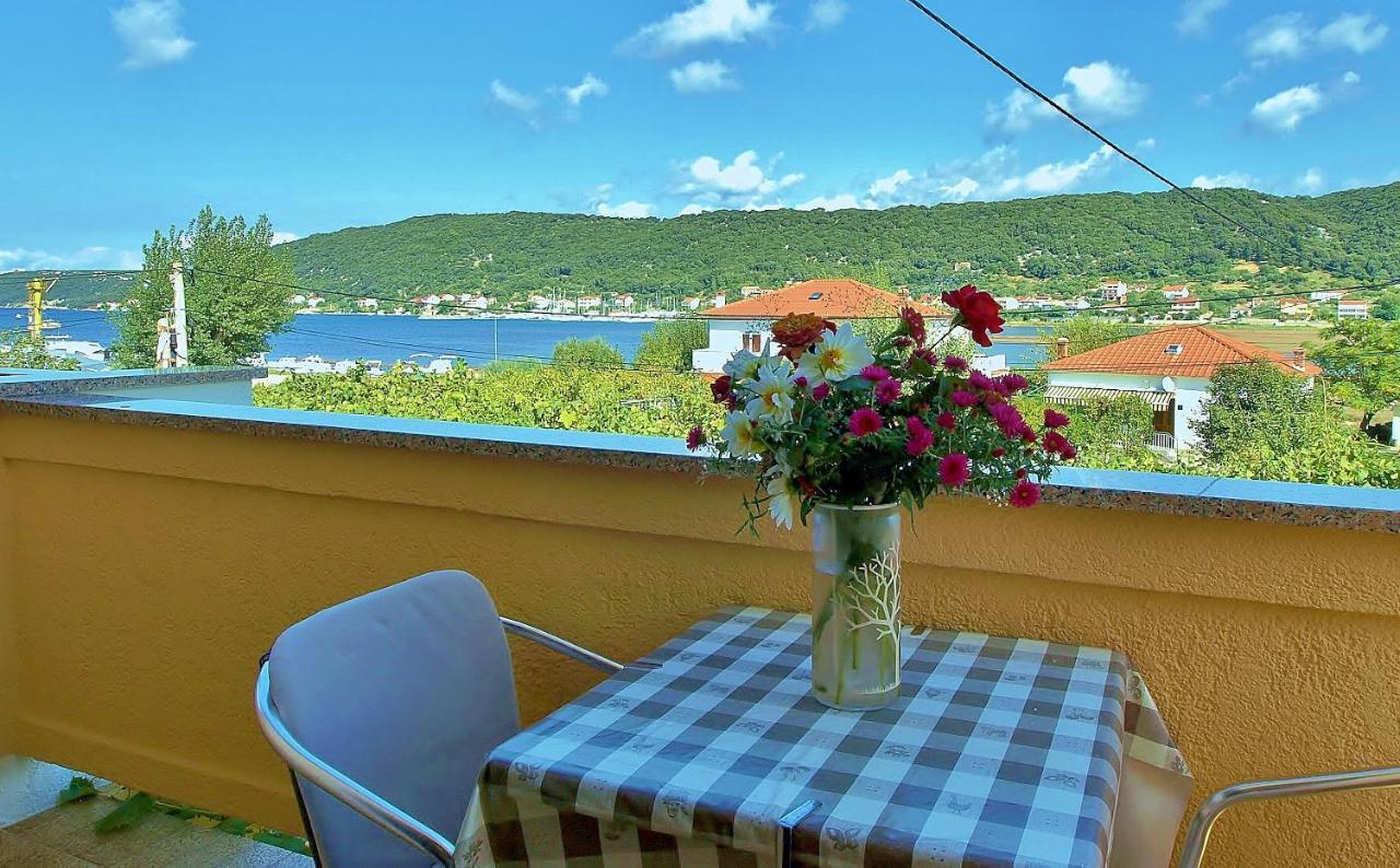 Jaska Anica Apartments Supetarska Draga Kültér fotó