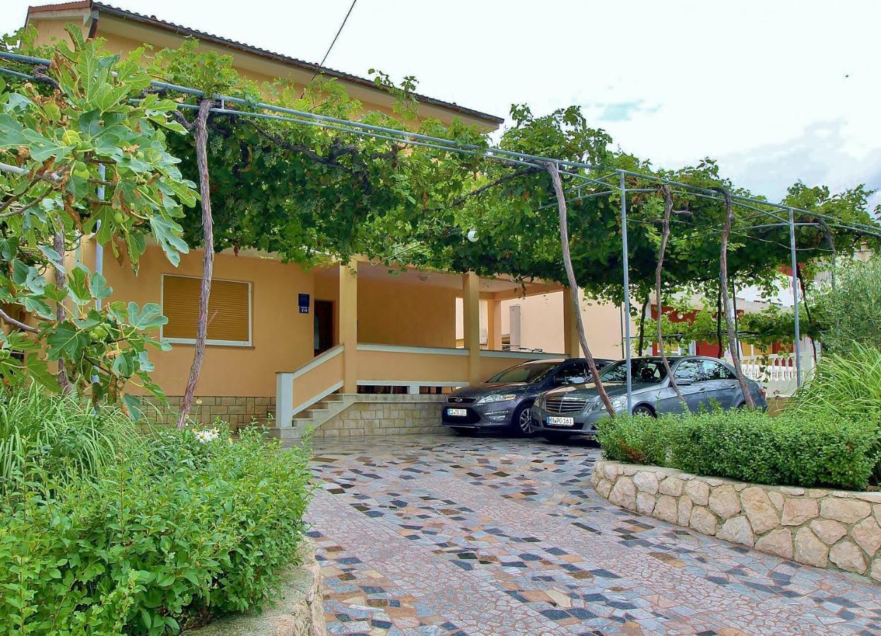 Jaska Anica Apartments Supetarska Draga Kültér fotó