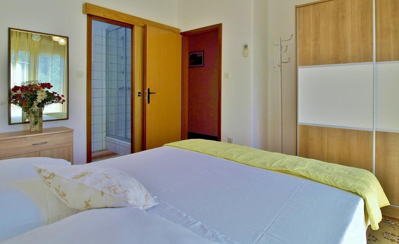 Jaska Anica Apartments Supetarska Draga Kültér fotó
