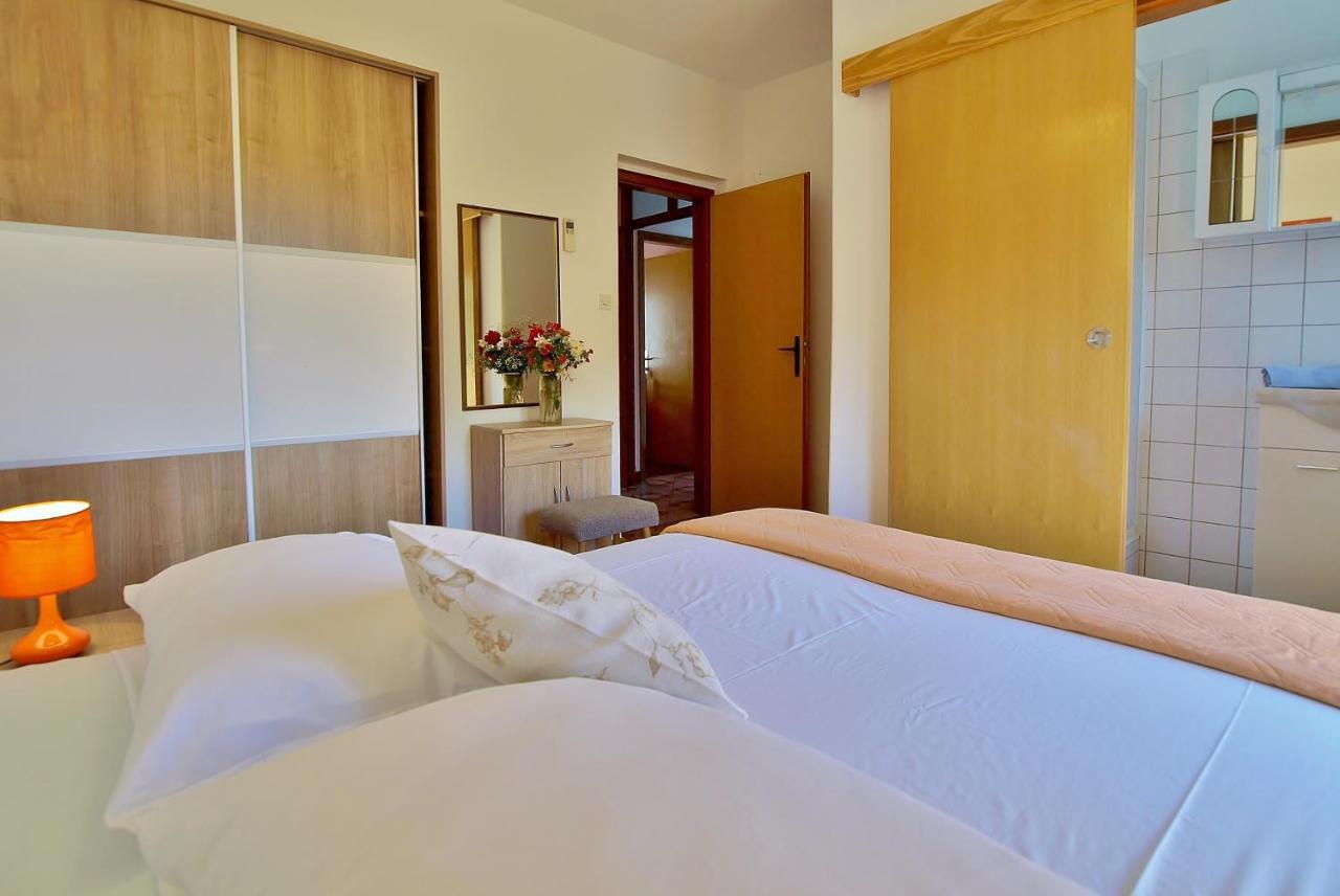 Jaska Anica Apartments Supetarska Draga Kültér fotó