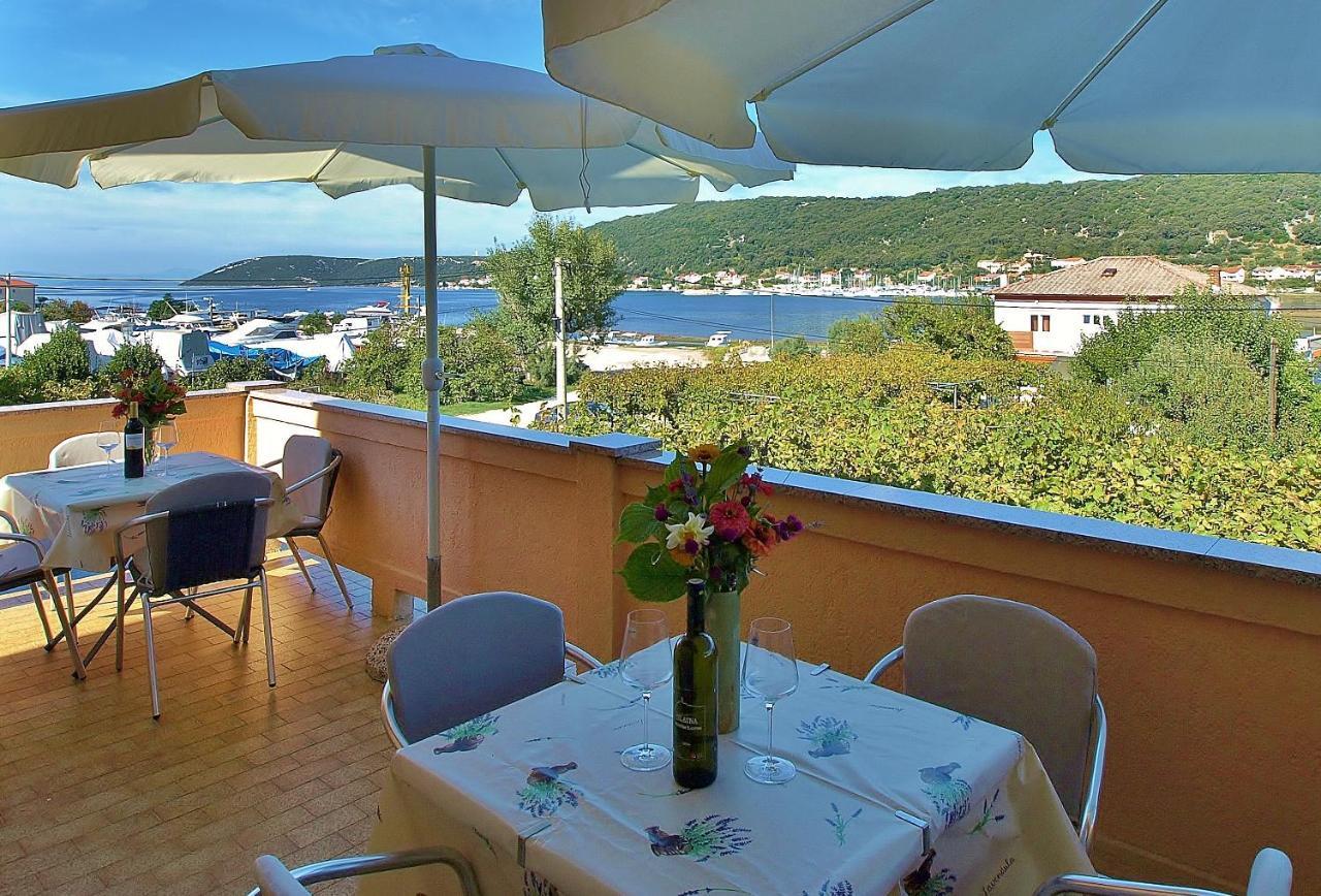 Jaska Anica Apartments Supetarska Draga Kültér fotó