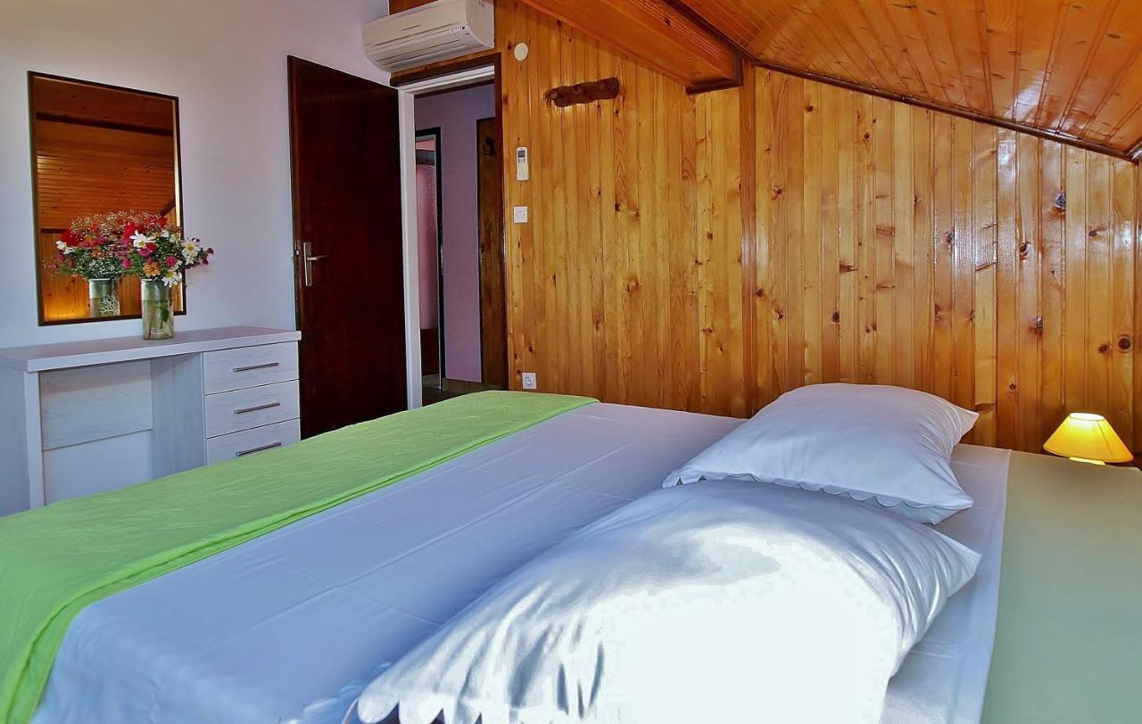 Jaska Anica Apartments Supetarska Draga Kültér fotó